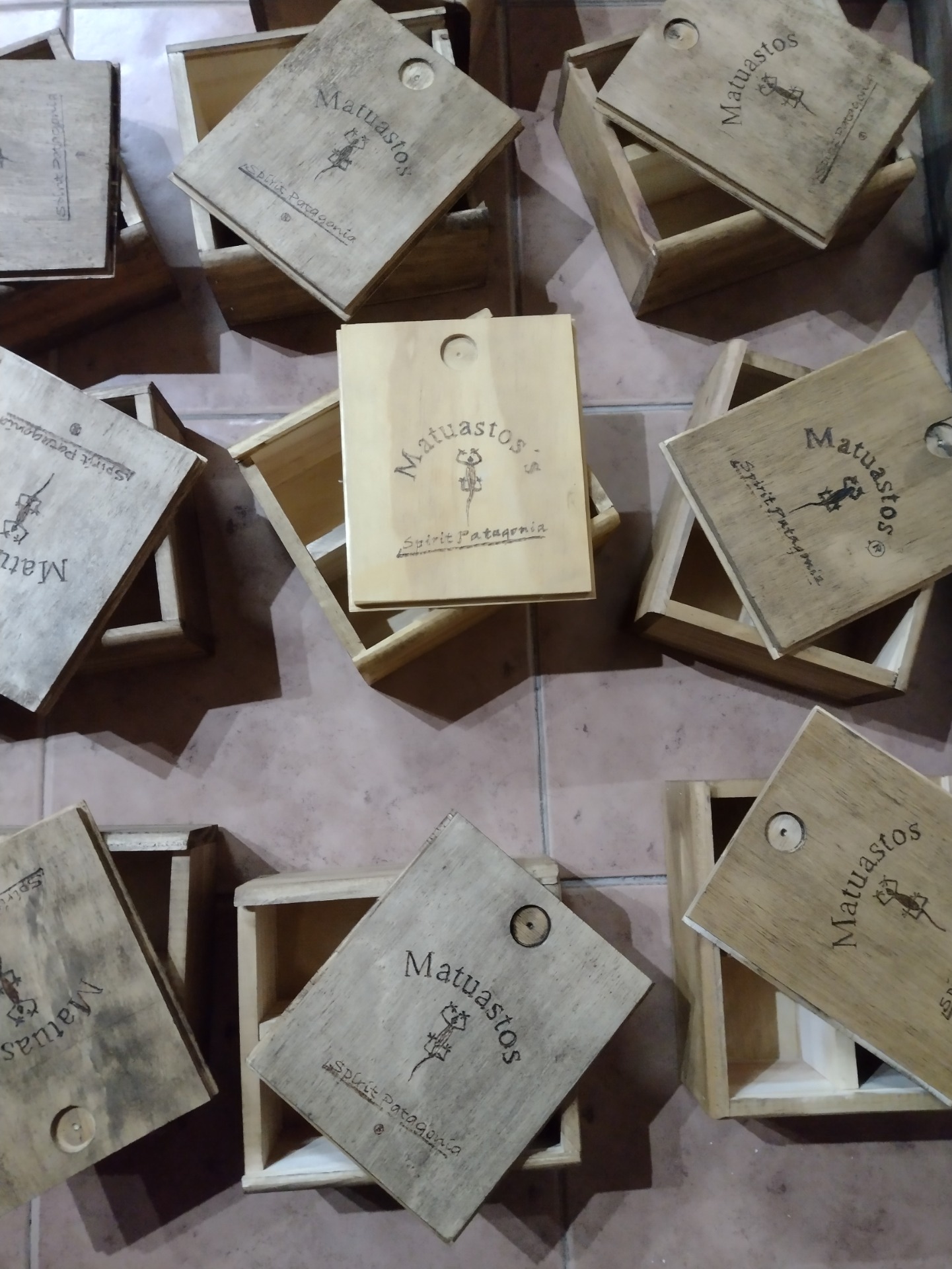 CAJA LICORERA MATUASTO´S